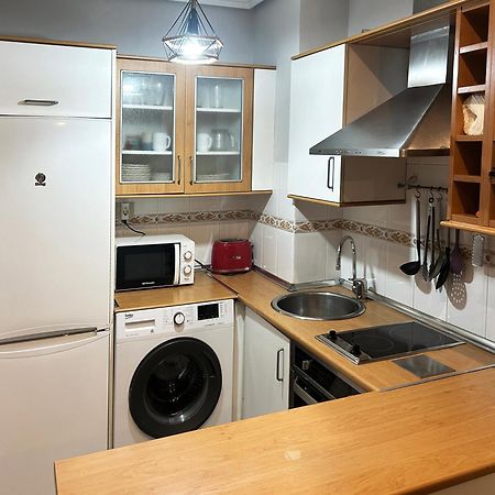 Apartamento Frente Al Guggenheim. Urbanizacion De Lujo En El Centro Bilbao Eksteriør billede